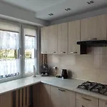 アパート Familijny